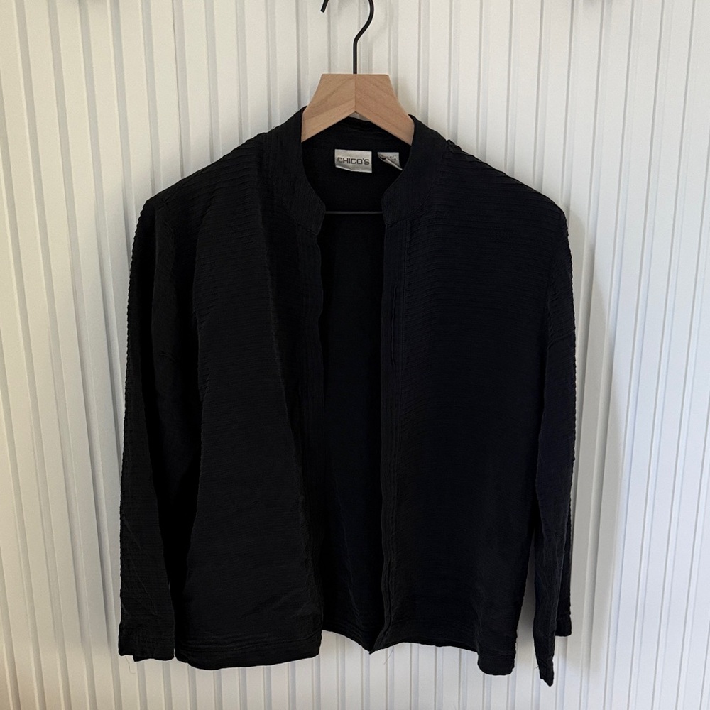 Silk Black Open-Front Textured jacket